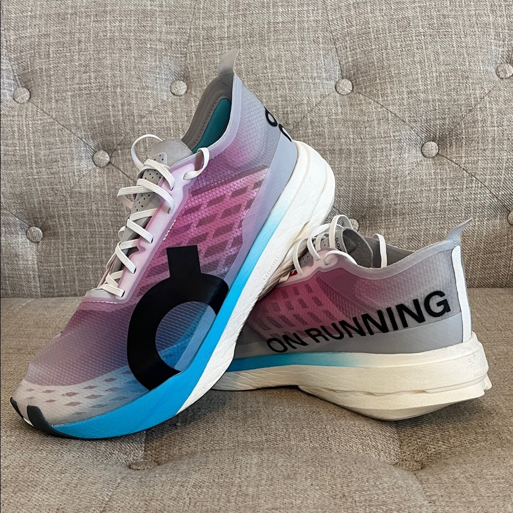 ON Running Cloudboom Strikes (Men’s 10)